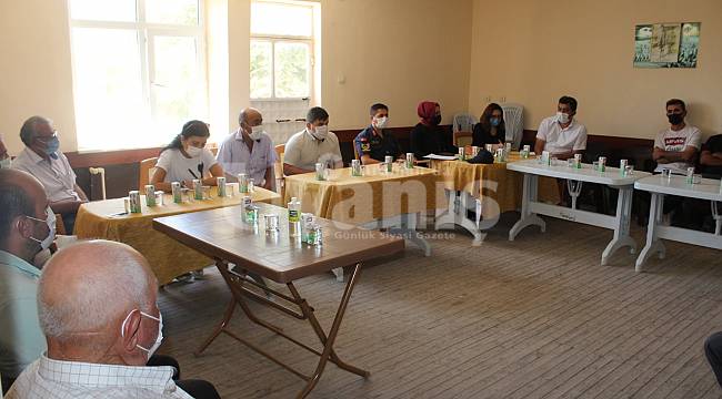 Kaymakam Çıkrık, Halk Toplantısını Karalgazi Köyünde Yaptı
