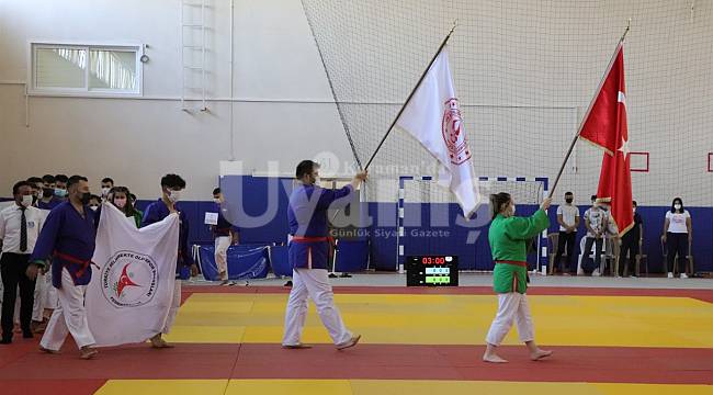 Kuraş Türkiye Şampiyonası Karaman'da Başladı