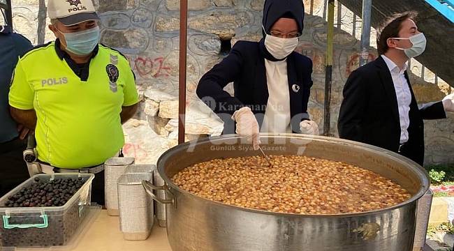 Sarıveliler Kaymakamı Ayşegül Efe Aşure Etkinliğine Katıldı