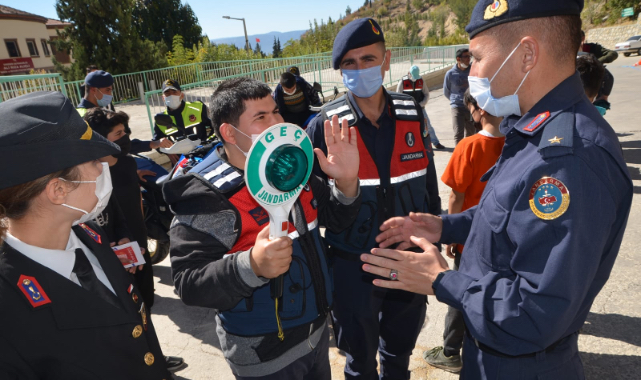 Karaman'da jandarmanın tanıtımları sürüyor 