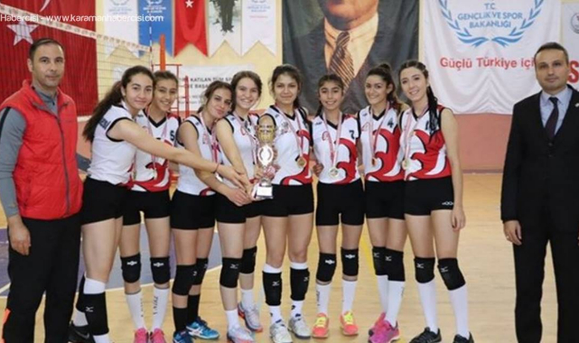 Karaman’ın Profesyonel Voleybol Liglerindeki Tek Temsilcisi Sahaya İniyor