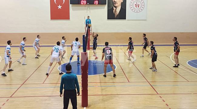 kurumlararasi cumhuriyet kupasi voleybol turnuvasi basladi spor www karamandauyanis com karaman da uyanis okuyun haberiniz olsun