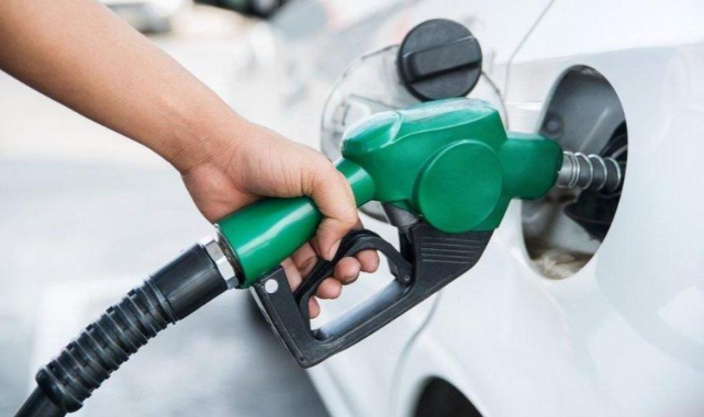 1 liralık zammın ardından benzin, motorin ve LPG'ye bir zam daha