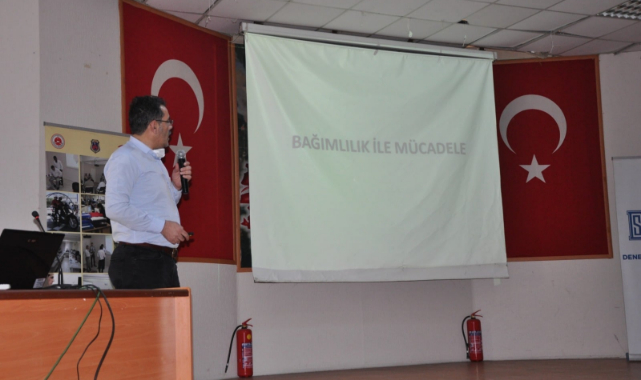 Bağımlılıkla Mücadele Eğitimleri Devam Ediyor