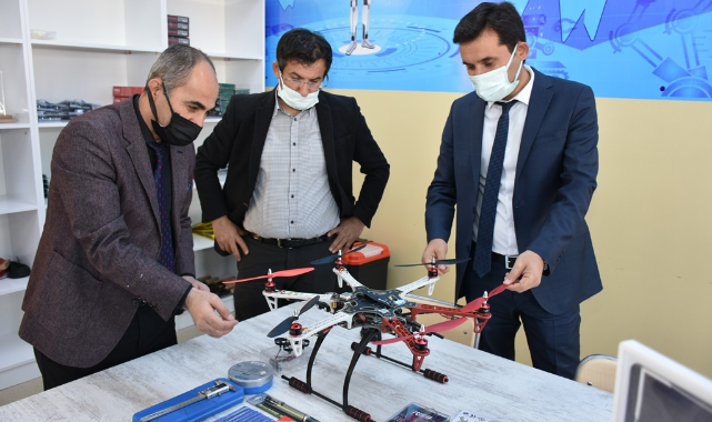 İnsansız Hava Araçları Üreten Öğrenciler Bu Atölyelerde Yetişecek