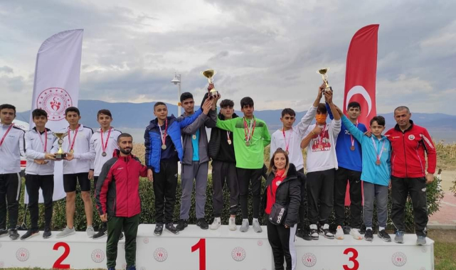 Karamanlı Atletler Burdur'dan Dereceyle Döndüler