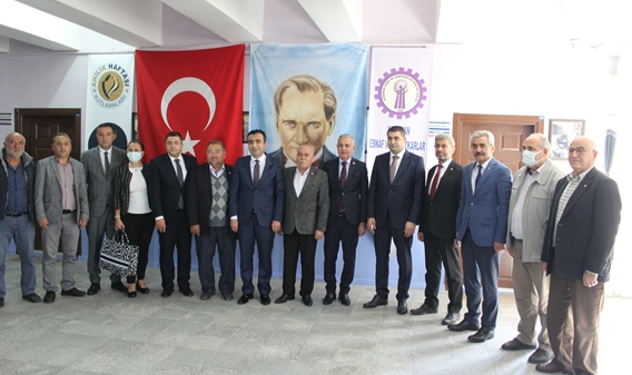 MHP heyetinden Esnaf Odaları Birliğine ziyaret