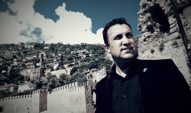Şair Şaşma’ya Ankara Hacıbektaş Veli Üniversitesinden Birincilik Ödülü 