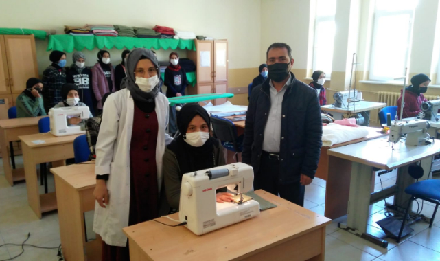 Sarıveliler Mustafa Barcın Anadolu İmam Hatip Lisesi Öğrencileri "İyilik" Üretiyor