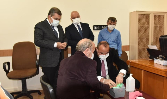 Huzurevi Sakinleri Yeni Kimlik Kartlarına Kavuşuyor