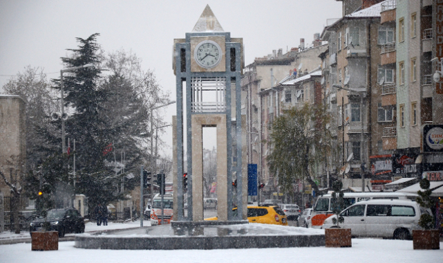 Karaman'a soğuk hava sonrası yağmur ver kar müjdesi