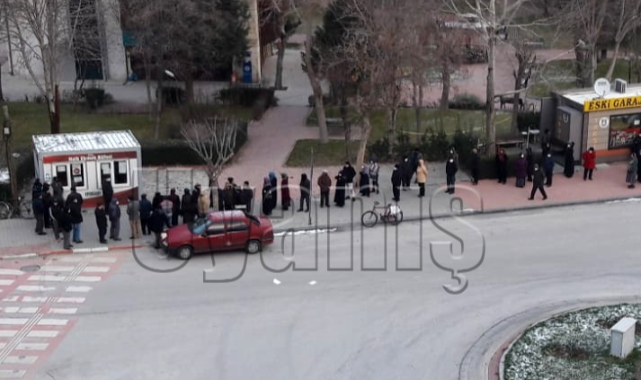 Karaman'da ucuz ekmek kuyruğu