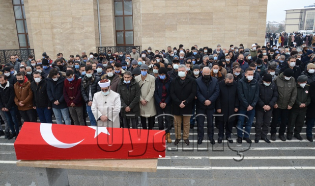 Kazada Hayatını Kaybeden Karamanlı Uzman Onbaşı Toprağa Verildi
