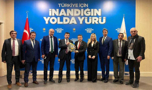 KGK, siyasi partilerden medya için destek istedi