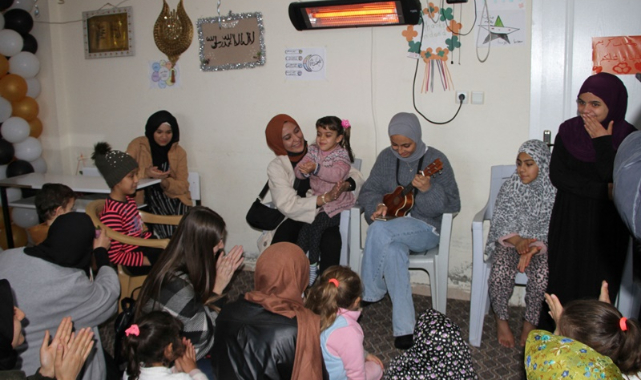 Öğrenciler kermesten elde ettikleri geliri ihtiyaç sahipleri ile buluşturdu