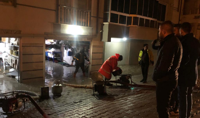 Sağanak Yağış Karaman'da Etkili Oldu