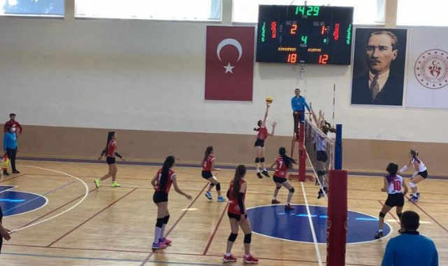 Voleybolcular Niğde Deplasmanında