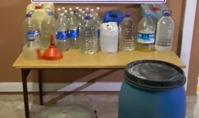 Karaman’da litrelerce sahte rakı ele geçirildi