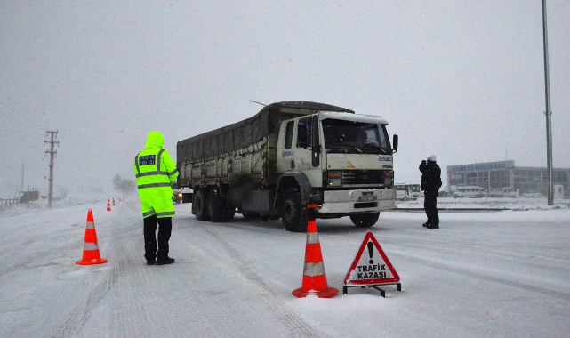 Karaman'da tüm yollar trafiğe açıldı