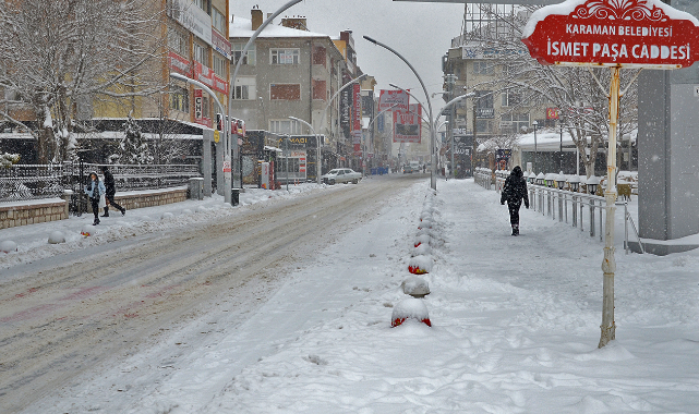 Karaman gece dondu! Termometreler -19,5'i gösterdi