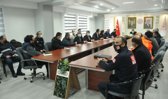 Karaman’da Karla Mücadelede Olumsuzluk Yaşanmaması için tüm kurumlar uyarıldı
