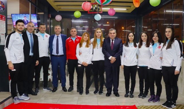 Vali Işık, Golbol Kadın Milli Takımını Yılın İlk Kampında Yalnız Bırakmadı
