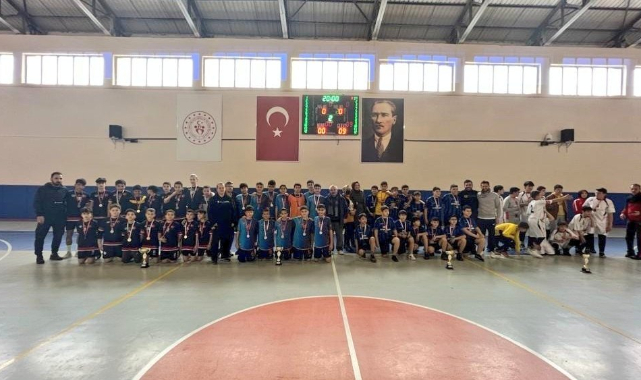 Yıldız Erkek ve Kızlar Hentbol İl Birincileri belli oldu