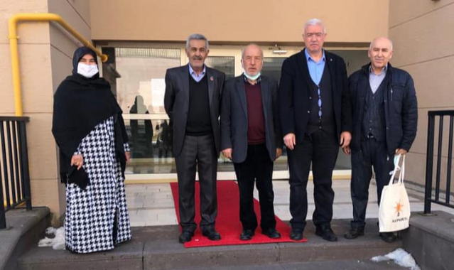 Ak Parti Hafta Sonu 2 Bin 196 Seçmeni Evlerinde Ziyaret Etti