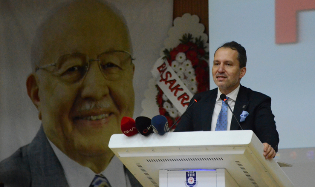 Erbakan: "Refah Gelecek, Zulüm Bitecek"