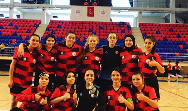 Karaman Spor Lisesi Kız Futsal Takımı Bir İlke İmza Attı