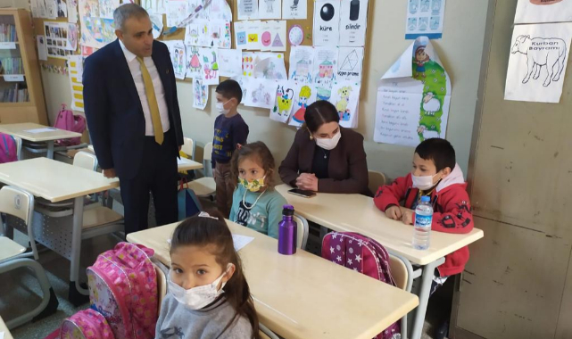 Kaymakam Gür, Okulları Ziyaret etti. Öğrencilerin Hayallerini Dinledi