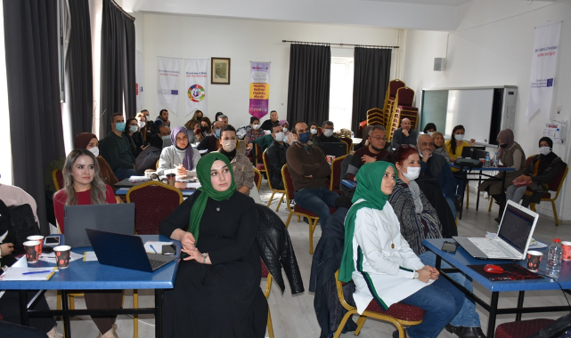 Projelerde Gönüllü Öğretmenler Erasmus+ Atölye Çalışmasında Buluştu