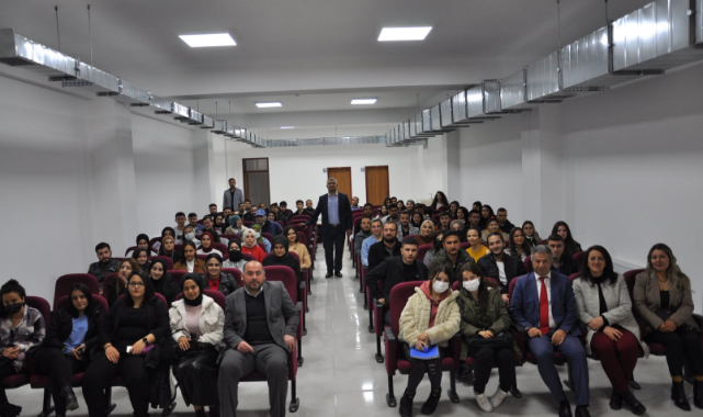 Başkan Zorlu Dünya Kadınlar Gününde Üniversitede Öğrenci Ve Akademisyenlerle Bir Araya Geldi
