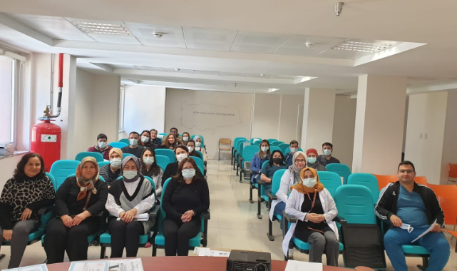Ermenek Devlet Hastanesi'nde Anne Sütü Ve Emzirme Danışmanlığı Eğitimi Verildi