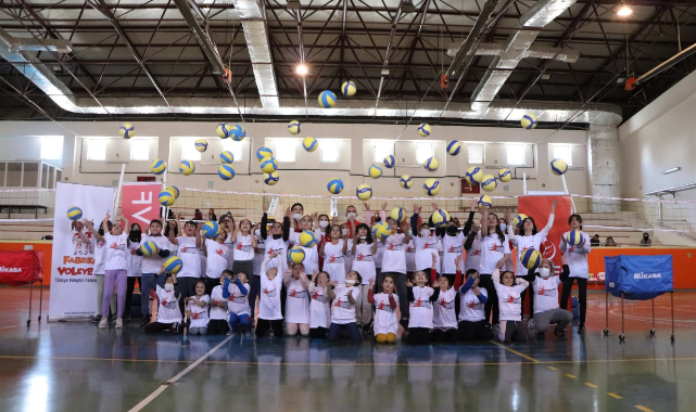 Fabrika Voleybol Yeni Okulunu Karaman'da Açtı