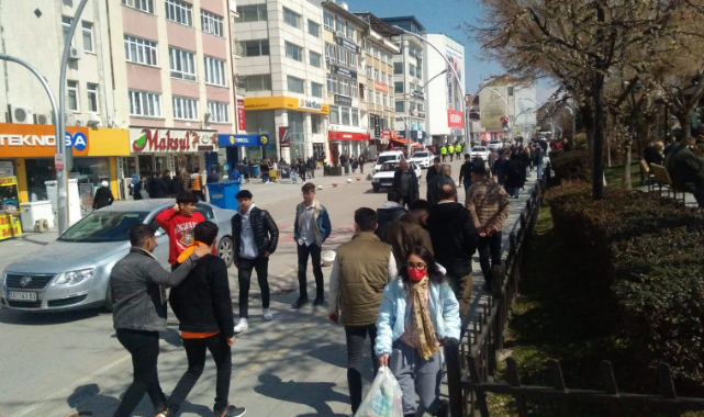 Havalar ısındı, Karamanlı vatandaşlar parklara akın etti