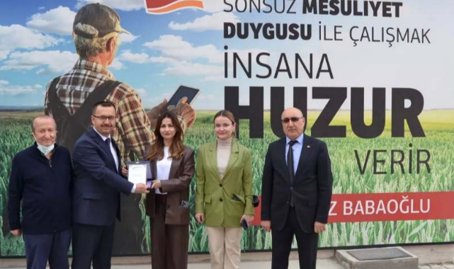 Karaman'da En Çok Kadın İstihdamı Sağlayan Bifa Bisküvi’ye Plaket