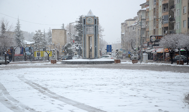 Karaman'da kar geri geliyor, 4 gün sürecek