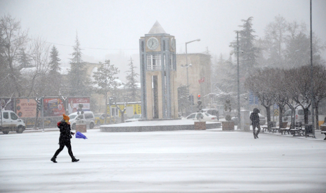 Karaman'da kar yağışı etkili oldu