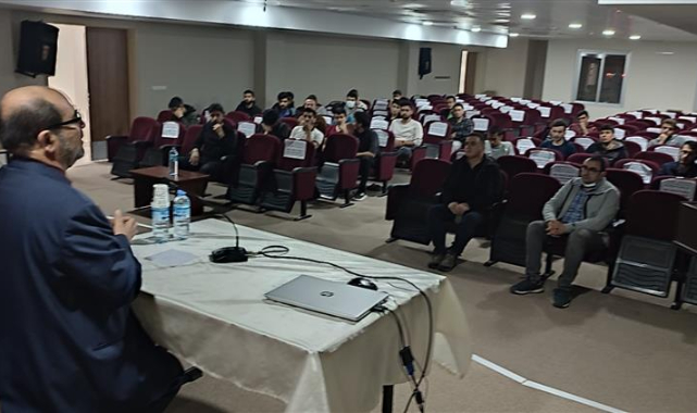 Karaman İl Müftüsü Gürbüz Üniversite Öğrencileri ile Buluştu