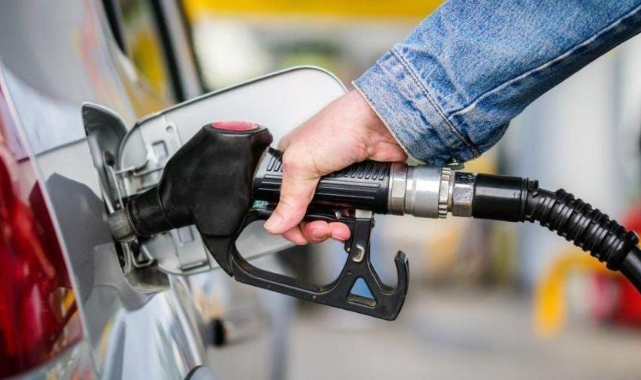 Motorine 2.25 TL, benzine ise 79 kuruş zam