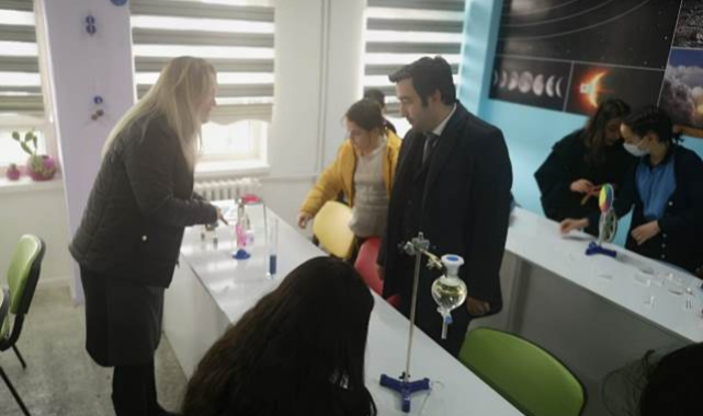 Mutlu Fen ve Teknoloji Laboratuvarı açıldı