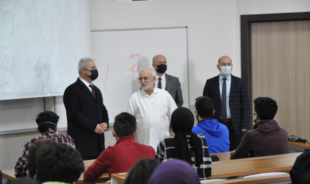 Sağlık Müdürü Kurşun, Geleceğin Doktor Adaylarını Ziyaret etti