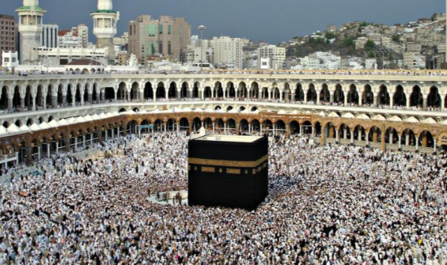 Umreye gitmeyi düşünenler dikkat! Suudi Arabistan yeni kararını açıkladı