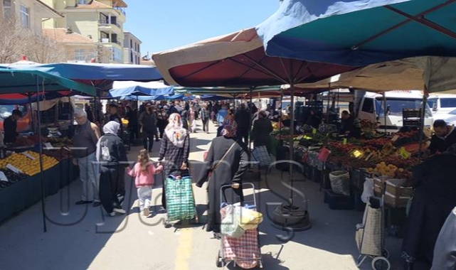 Baharla Birlikte Semt Pazarında Fiyatlar Düşmeye Başladı