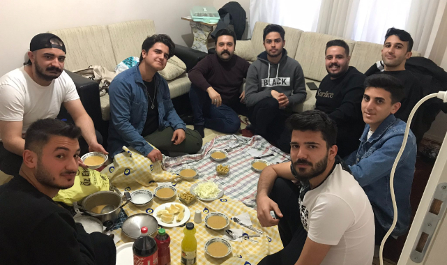 CHP'li gençlerden iftar dayanışması