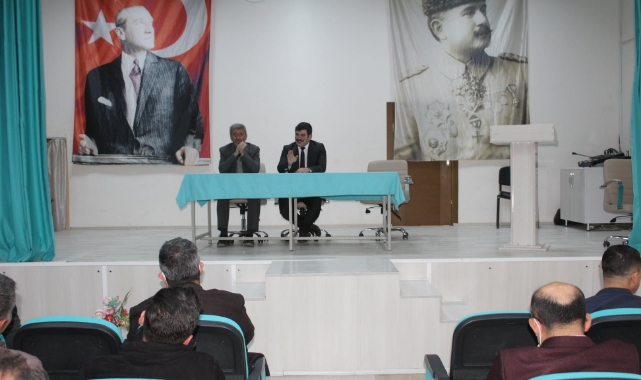 Kaymakam Çıkrık, Halk Gününde Muhtarların Sorunlarını Dinledi