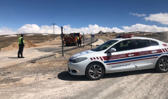 Kış Nedeniyle Kapalı olan Ayrancı-Erdemli Yolu yeniden Trafiğe Açıldı