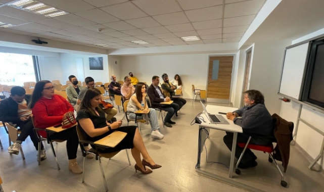 Küresel Medya Okulu ilk mezunlarını verdi