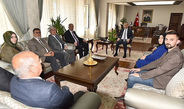 AK Parti İl Yönetiminden Vali Akkoyun'a Hayırlı Olsun Ziyareti
